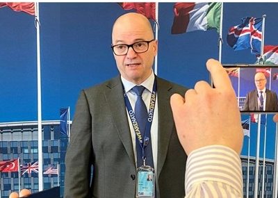 استعفای وزیر دفاع نروژ به دلیل رابطه جنسی با دختر دبیرستانی