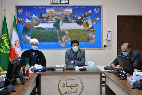 آذربایجان شرقی در تامین نهاده های دامی، تولید گوشت مرغ و تعیین قیمت مصوب جز برترین استانها می باشد