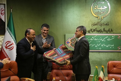 تقدیر زنان روستایی استان آذربایجان شرقی از خانواده وزیر جهادکشاورزی