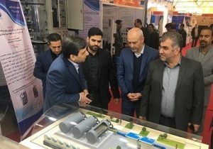 ازدید رئیس هیئت مدیره و مدیرعامل شرکت مهندسی آب و فاضلاب کشور از غرفه شرکت آب و فاضلاب استان آذربایجان شرقی در نمایشگاه جشنواره پژوهش و فناوری سال ۱۴۰۱