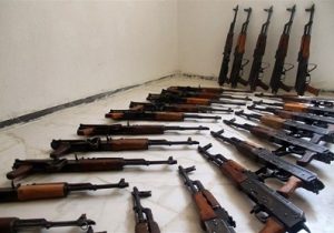 کشف ۵۰۰ قبضه انواع سلاح و مهمات جنگی در اغتشاشات کرمانشاه