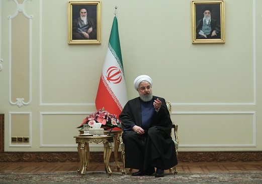 برای مقابله با سیل و کمک رسانی به مردم، انصافا همه پای کار بودند