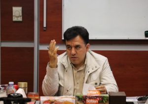 جمع آوری قاطعانه متکدیان از سطح شهر/ برای سلامتی کودکان و شهروندان اجازه توزیع نمک نخواهم داد