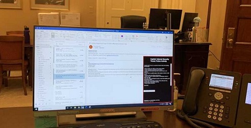 اف بی آی فروش لپ تاپ ربوده شده پلوسی به روسیه را بررسی می کند
