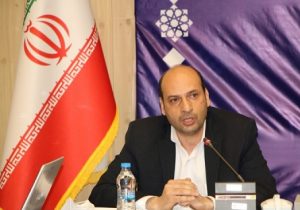 همه دانشجویان به‌ویژه دانشجویان بسیجی و سایر تشکل‌ها را همراه خود می‌دانم