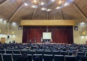 هیچ دیواری بین دولت، مردم و دانشجویان وجود ندارد