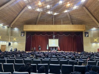 هیچ دیواری بین دولت، مردم و دانشجویان وجود ندارد