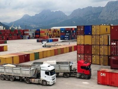 ترخیص ۱۲ هزار تن کالای اساسی از گمرکات آذربایجان شرقی