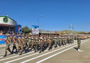 رژه یگان‌های نمونه نیرو‌های مسلح در آذربایجان شرقی