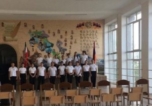 افتتاح تالار حافظ و کلاس زبان فارسی در مدرسه ۶۱ ایروان/ عکس