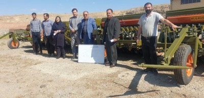 جهش در مکانیزاسیون شهرستان اهر با تحویل ۴ دستگاه ردیفکار دیگر به کشاورزان