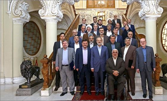 نمایندگان جانباز و ایثارگر افتخاری برای مجلس و کشور هستند/ وحدتی که به واسطه رفتار شنیع آمریکا علیه سپاه ایجاد شد حفظ شود