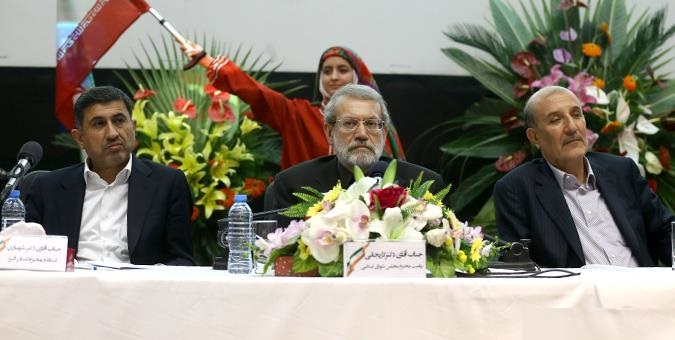 دکتر لاریجانی در مراسم گرامیداشت روز صنعت و معدن؛نباید دستگاه دیپلماسی کشور را وادار به اقدام عجولانه کرد