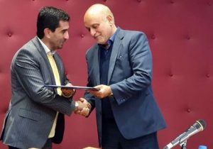 تجلیل معاون امور تولیدات دامی وزارت جهاد کشاورزی از معاون بهبود تولیدات دامی سازمان جهاد کشاورزی آذربایجان شرقی