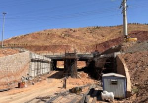 تقاطع غیرهمسطح حیدر آباد به نام شهدای میلادشهر مزین شد