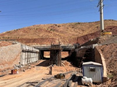 تقاطع غیرهمسطح حیدر آباد به نام شهدای میلادشهر مزین شد