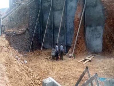 پروژه ۴۱۰ میلیارد ریالی احداث سالن ورزشی و فرهنگسرا در بلوار ایده لو وارد مرحله نصب پایه های فونداسیون شد