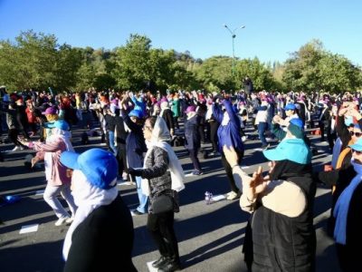 شرکت ۱۰۰۰ شهروند تبریزی در همایش خانوادگی ورزش صبحگاهی