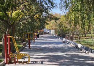 پنجمین پیاده راه سلامت منطقه ۳ در منطقه کم برخوردار مارالان