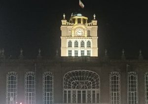 تغییر سیستم نورپردازی عمارت تاریخی ساعت به نورپردازی متمرکز