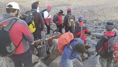 انتقال فرد فوت شده از قله ۳۵۰۰ متری کوه دمیرلی