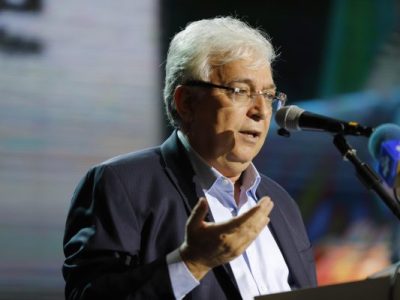 دولت بر اصلاح قانون قاچاق ارز اهتمام ورزد