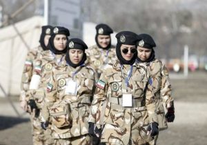 دخترها هم باید سربازی بروند؟ / نظر شما چیست؟