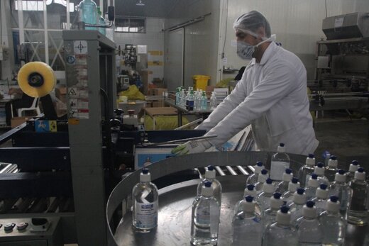 تولید وعرضه بیش از ۸۰۰ هزار لیتر محلول ضد عفونی کننده توسط واحدهای تولیدی آذربایجانشرقی