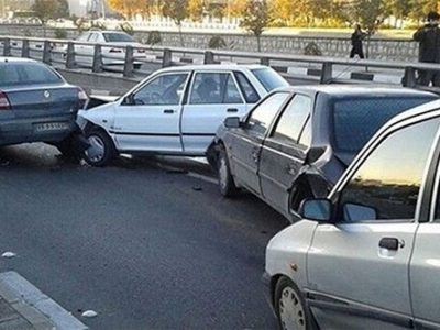بعد از وقوع تصادف، رانندگان بلافاصله از صحنه عکس بگیرند