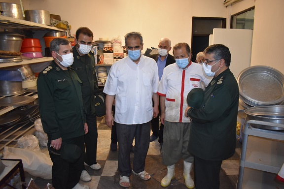 فرمانده سپاه ناحیه امامت تبریز خبر داد:  توزیع ۵ هزار بسته معیشتی و ۲۰ هزار پرس غذای گرم در ماه مبارک رمضان