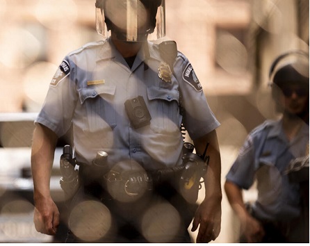 در اعتراض به نژادپرستی و خشونت علیه معترضان: استعفای دستهجمعی افسران پلیس آمریکا