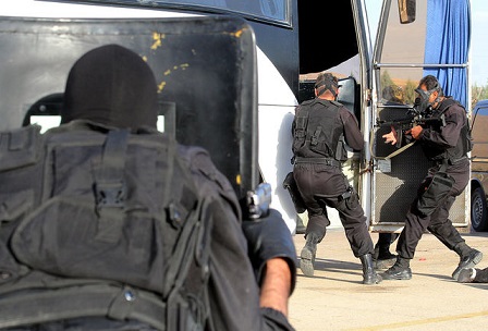 روگان‌گیری در قم/ یک گروگان آزاد شد/ غائله گروگان گیری تمام شد/ عکس