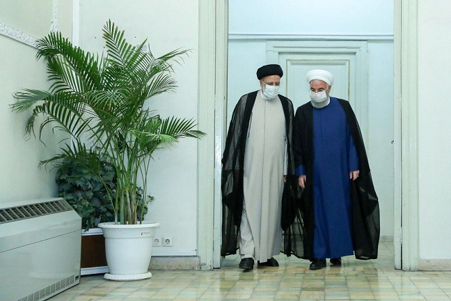 سیاست خارجی رئیسی به روحانی نزدیک است یا احمدی‌نژاد؟