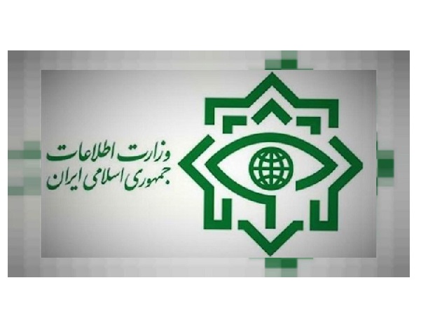 مشایی عاشق متهمش شد و ازدواج کرد، اما ندانستیم چطور مراتب ترقی را طی کرد/ دستگاه امنیتی کشور ملعبه شدو بچههای وزارت اطلاعات به بازی گرفته شدند