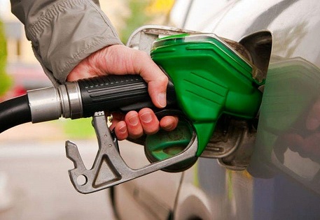 زمان گران شدن بنزین از آبان ماه؟/ بنزین ۱۴ هزار تومانی در راه است؟