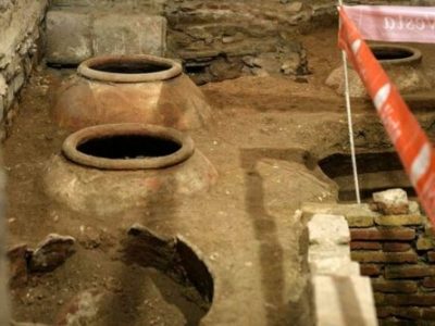 کشف کارخانه شکلات‌سازی ۶۰۰ساله