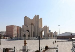 همزمان با عید غدیرخم؛ صفه جنوبی مقبره‌الشعرا به بهره برداری می‌رسد