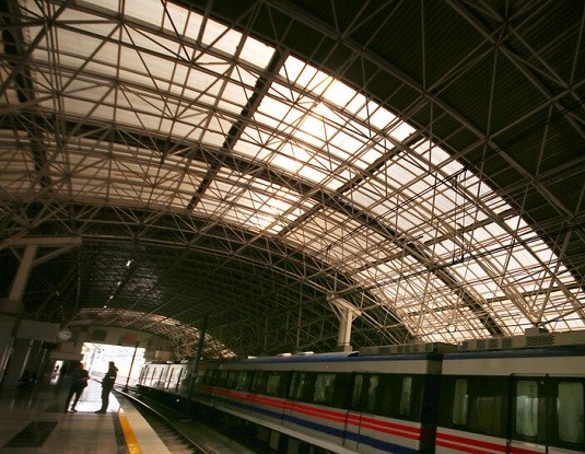 آمار روزانه مسافران مترو تبریز به ۱۵ هزار نفر رسید/رشد ۱۵ درصدی آمار مسافران مترو تبریز