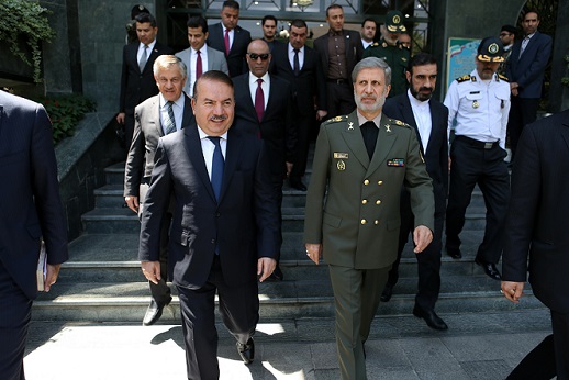 وزیر دفاع ایران در دیدار با وزیر کشور عراق؛ تقویت بنیه دفاعی عراق از راهبردهای اصلی جمهوری اسلامی ایران است