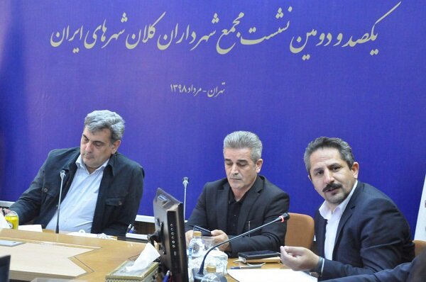 شهرداری ها در برخورد با درآمدهای پایدار هماهنگ عمل کنند/ ضرورت نوسازی ناوگان حمل و نقل عمومی