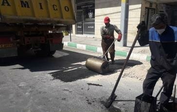 به منظور اصلاح معابر سطح حوزه انجام گرفت؛ تداوم آسفالت‌ریزی و لکه‌گیری معابر سطح منطقه ۸ تبریز