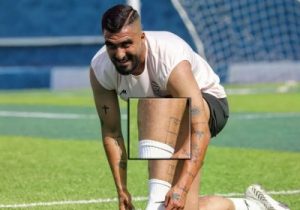 علی مبارکی هافبک دفاعی کشورمان و تتو متفاوت با معنی