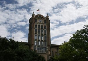 عمارت تاریخی ساعت برای نوروز آماده سازی میشود/ تکمیل مرمت عمارت ساعت تا ۱۰ روز آینده