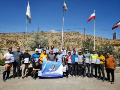 صعود موفق تیم کوهنوردی پتروشیمی تبریز به قله دماوند