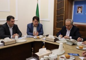 ورود معاون وزیر و مدیرعامل سازمان مجری ساختمان های دولتی و تاسیسات عمومی با هیات همراه به تبریز