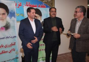 تجلیل نماینده مردم هشترود و چاراویماق از خبرنگار آرمان تبریز