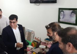 بازدید فرماندار و رئیس کارگروه فرهنگی و اجتماعی هشترود از نمایشگاه آثار و توانمندیهای زنان سرپرست خانوار و معلولین بهزیستی شهرستان