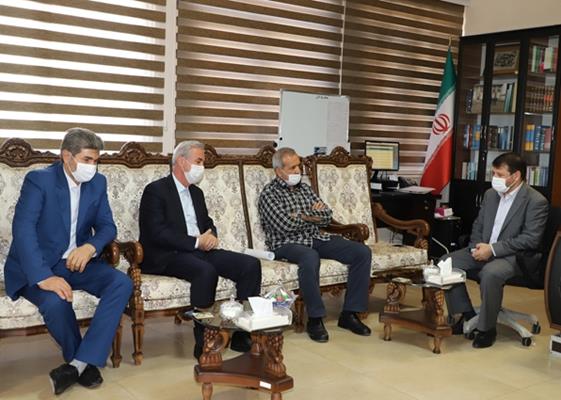 قانون در مورد همه اجرا می شود / در اجرای قانون خط نقطه ممنوعه نداریم