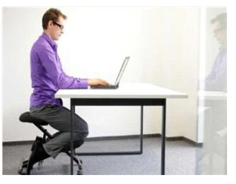 بادرست«نشستن»  از بیماری‌ های مفصلی در ناحیه پا و کمر در امان باشیم