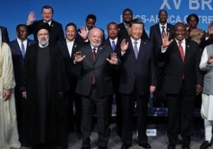 رویکرد بریکس دلارزدایی، تقویت ارزش پول ملی و غلبه بر تسلط غرب است/ عضویت دائم در بریکس، یک موفقیت تاریخی است